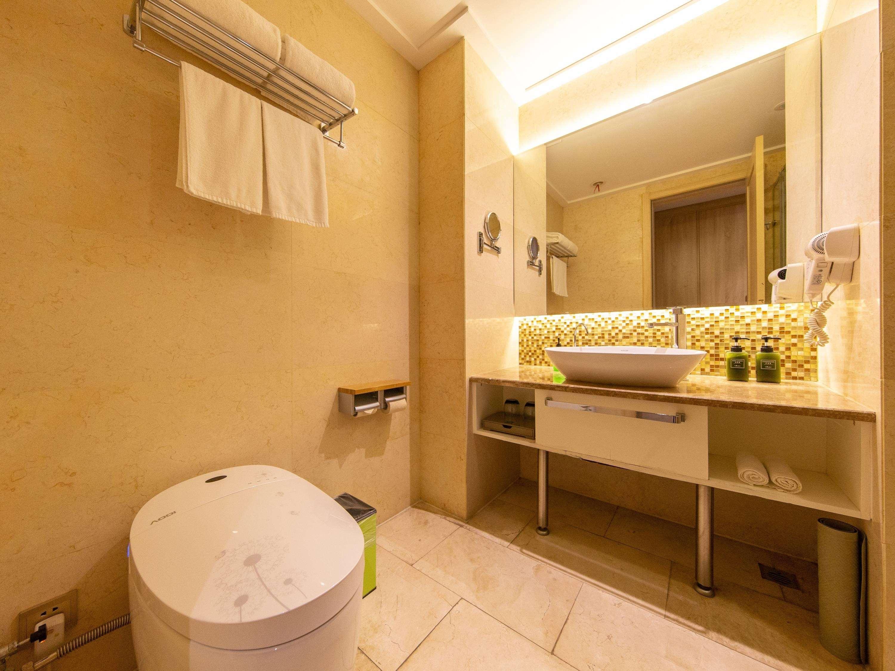 Hotel Ibis Styles Nantong Development Zone Shimao Plaza Exterior foto