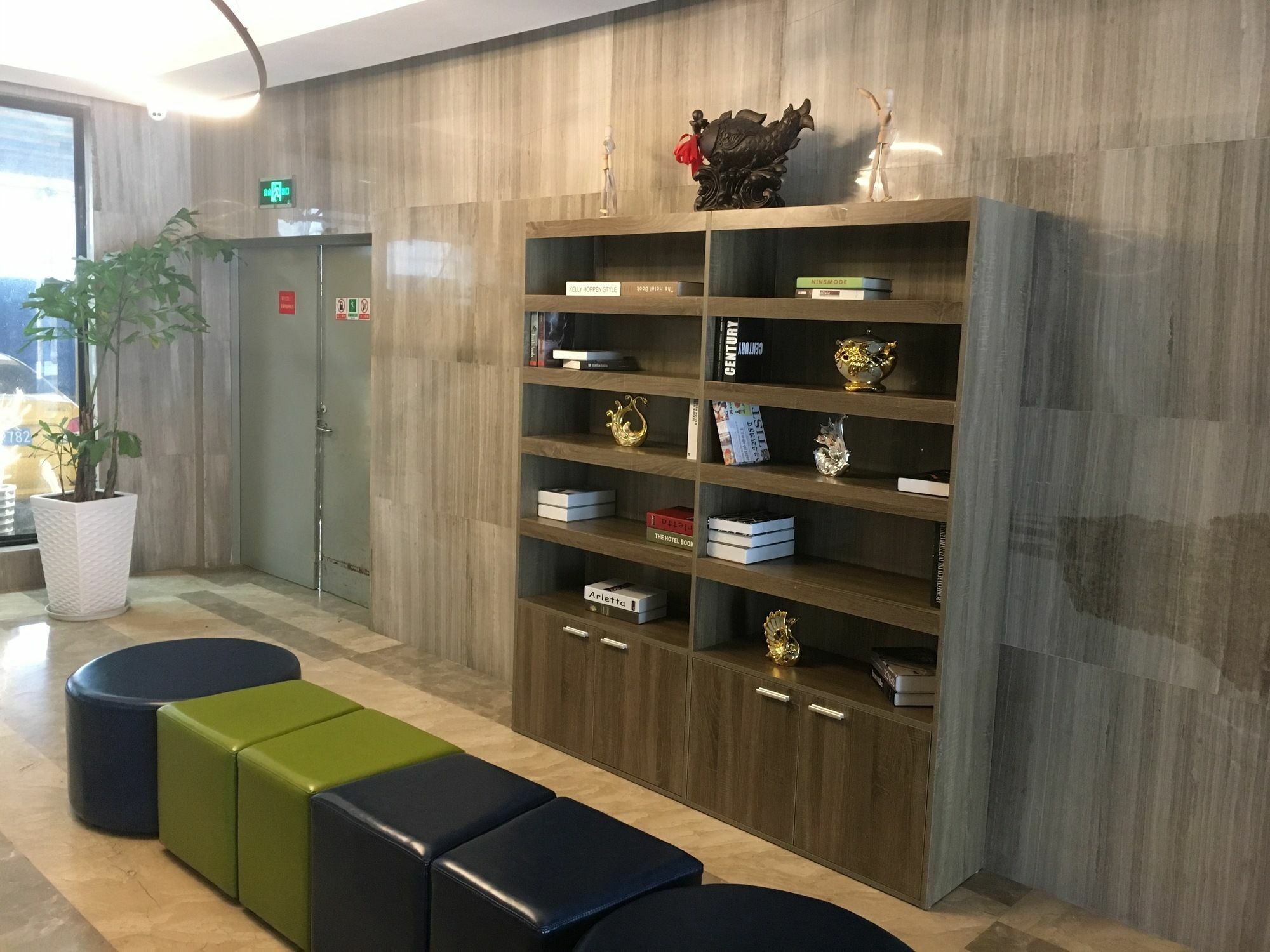 Hotel Ibis Styles Nantong Development Zone Shimao Plaza Exterior foto